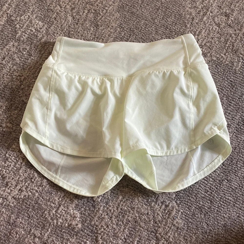 Lululemon Speed Up Shorts - Picture 1 of 3